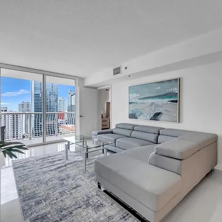 The Club - 1200 Brickell Bay Drive Apartment